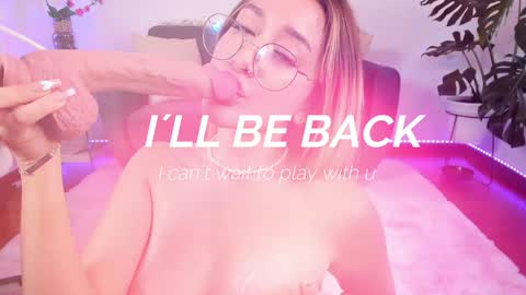 Snapshot of dina_ride chatting on February 5, 2025, 3:52 pm online show from February 5, 2025, 3:52 pm