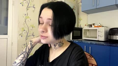 Snapshot of dinorahdamoro chatting on October 21, 2025, 8:20 pm Cate online show from October 21, 2025, 8:20 pm