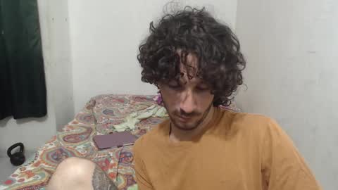 Snapshot of dioni_soe chatting on October 9, 2025, 2:31 am Henry online show from October 9, 2025, 2:31 am