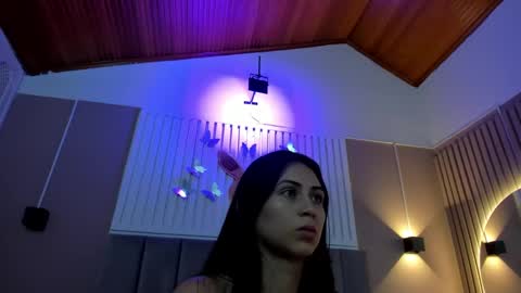 Cristal  online show from February 16, 2025, 3:04 am