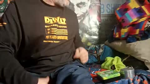 Snapshot of dirtmcgirt82 chatting on January 27, 2025, 6:09 am dirtmcgirt82 online show from January 27, 2025, 6:09 am