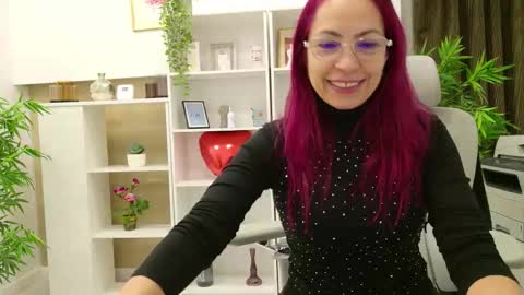 dirty_mature online show from November 19, 2025, 7:08 am