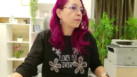 dirty_mature online show from December 2, 2025, 7:03 am