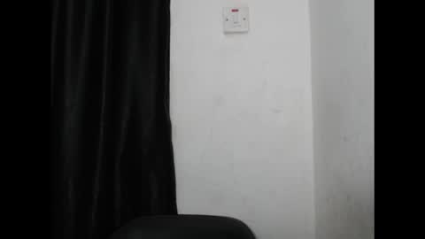 Snapshot of dirtyangel70 chatting on February 25, 2026, 5:06 am Dirtyangel online show from February 25, 2026, 5:06 am