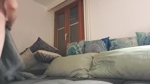 Jan online show from January 31, 2025, 12:40 pm