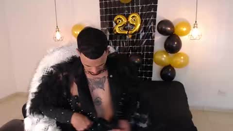 Snapshot of dirtybhot chatting on December 18, 2024, 2:21 am I just want to be happy online show from December 18, 2024, 2:21 am