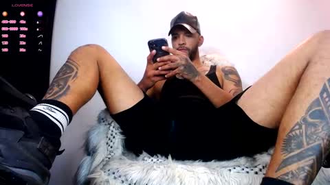 Snapshot of dirtybhot chatting on October 1, 2025, 3:34 am I just want to be happy online show from October 1, 2025, 3:34 am