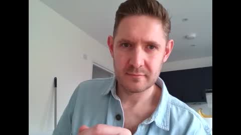 Snapshot of dirtylondon729 chatting on March 4, 2026, 12:22 pm Exhibitionist Ben online show from March 4, 2026, 12:22 pm