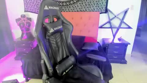 ONIX  online show from February 4, 2025, 11:38 pm