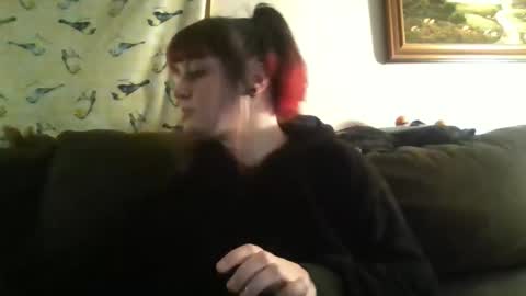 Crystal online show from December 15, 2025, 4:39 am