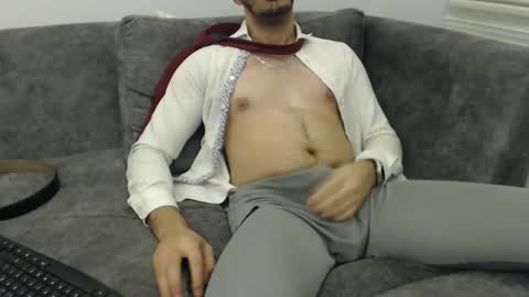 Snapshot of dirtyybooyy77 chatting on February 6, 2026, 1:32 am dirtyybooyy77 online show from February 6, 2026, 1:32 am