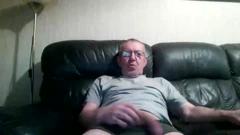 Snapshot of discovery63 chatting on February 3, 2026, 7:19 pm discovery63 online show from February 3, 2026, 7:19 pm