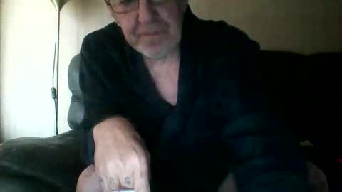 Snapshot of discovery63 chatting on February 5, 2026, 2:22 pm discovery63 online show from February 5, 2026, 2:22 pm
