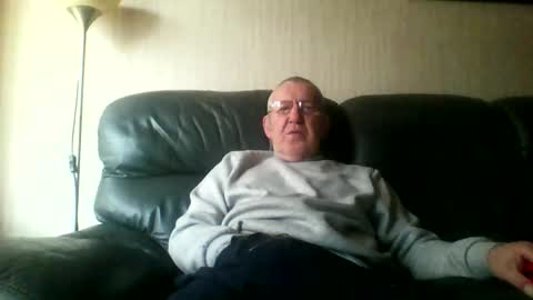 Snapshot of discovery63 chatting on April 17, 2026, 12:30 pm discovery63 online show from April 17, 2026, 12:30 pm
