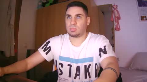 Snapshot of diselobienclaro chatting on January 6, 2026, 8:12 pm diselobienclaro online show from January 6, 2026, 8:12 pm