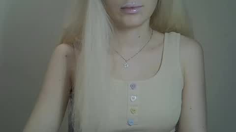 DitaMilton online show from December 25, 2024, 1:41 pm