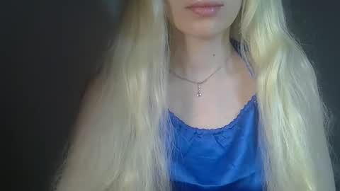 Snapshot of ditamilton chatting on February 17, 2026, 8:15 pm DitaMilton online show from February 17, 2026, 8:15 pm