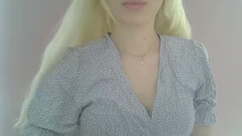 Snapshot of ditamilton chatting on February 25, 2026, 10:58 am DitaMilton online show from February 25, 2026, 10:58 am