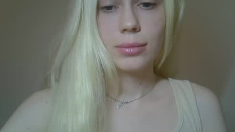 Snapshot of ditamilton chatting on February 27, 2026, 9:37 pm DitaMilton online show from February 27, 2026, 9:37 pm