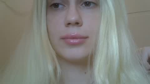 Snapshot of ditamilton chatting on April 25, 2026, 7:00 pm DitaMilton online show from April 25, 2026, 7:00 pm