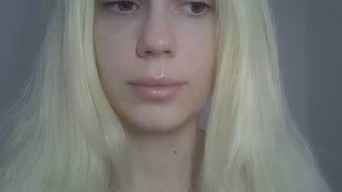 Snapshot of ditamilton chatting on May 8, 2026, 11:15 am DitaMilton online show from May 8, 2026, 11:15 am