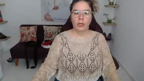 Snapshot of diva_milf chatting on February 8, 2026, 3:59 pm Diva online show from February 8, 2026, 3:59 pm
