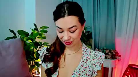 Snapshot of divetagrace chatting on February 21, 2026, 8:10 pm Tia online show from February 21, 2026, 8:10 pm