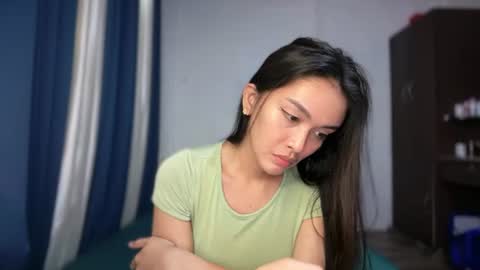 Snapshot of divina_graciaxx chatting on July 17, 2026, 2:29 am DIVINA online show from July 17, 2026, 2:29 am