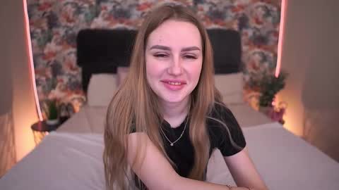 Snapshot of divinejasss chatting on February 8, 2026, 6:44 pm DivineJasss online show from February 8, 2026, 6:44 pm