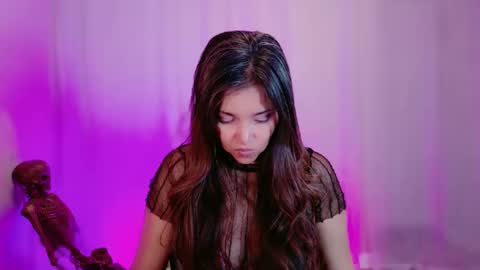 Snapshot of divinelynn chatting on February 10, 2025, 12:29 pm DivineLynn online show from February 10, 2025, 12:29 pm