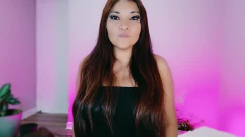 DivineLynn online show from November 2, 2025, 7:05 pm