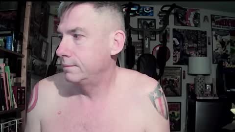 dix_handley_50 online show from November 3, 2025, 12:17 pm