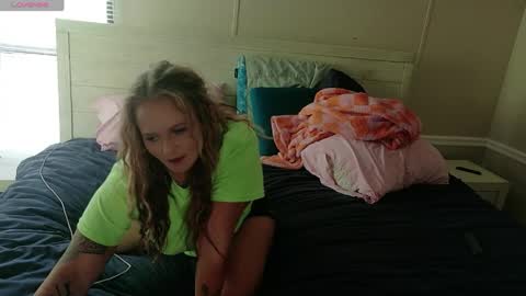 Snapshot of dixie_darling_ chatting on April 13, 2026, 8:14 pm Dixie online show from April 13, 2026, 8:14 pm