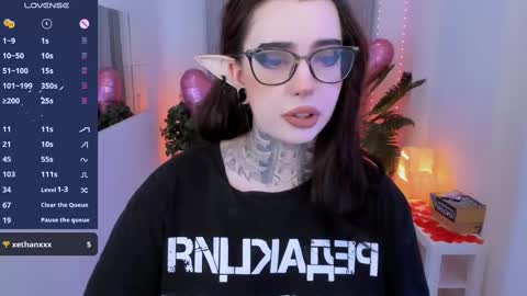 dixipixi_ online show from February 16, 2025, 5:48 am