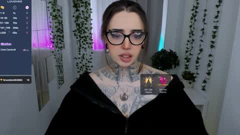 Snapshot of dixipixi_ chatting on April 5, 2026, 5:48 am dixipixi_ online show from April 5, 2026, 5:48 am