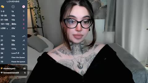 Snapshot of dixipixi_ chatting on April 23, 2026, 6:03 am dixipixi_ online show from April 23, 2026, 6:03 am