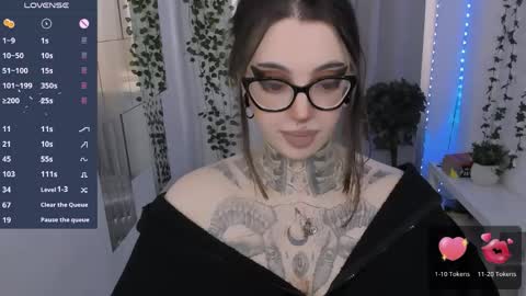 Snapshot of dixipixi_ chatting on April 30, 2026, 5:47 am dixipixi_ online show from April 30, 2026, 5:47 am