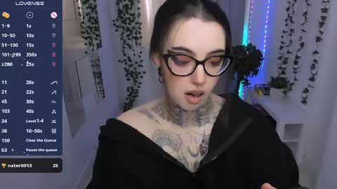 Snapshot of dixipixi_ chatting on May 9, 2026, 5:45 am dixipixi_ online show from May 9, 2026, 5:45 am