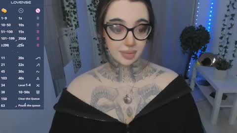 Snapshot of dixipixi_ chatting on May 22, 2026, 5:47 am dixipixi_ online show from May 22, 2026, 5:47 am