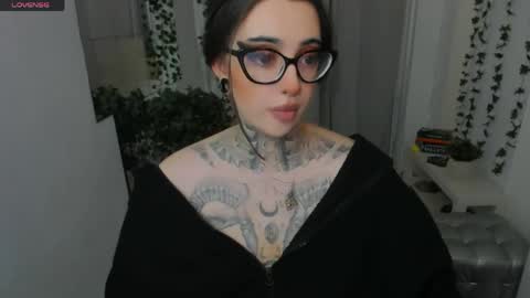 Snapshot of dixipixi_ chatting on May 24, 2026, 5:34 am dixipixi_ online show from May 24, 2026, 5:34 am