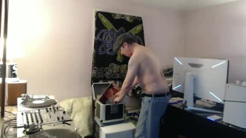 Snapshot of dj_sublime chatting on March 4, 2026, 8:09 am dj_sublime online show from March 4, 2026, 8:09 am