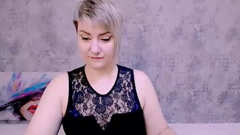 djullia online show from September 11, 2025, 5:40 am