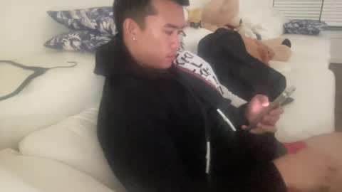 Snapshot of dlasian98 chatting on February 14, 2025, 1:34 am DL Asian Sissy online show from February 14, 2025, 1:34 am