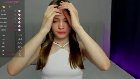 Polly and Kiriko online show from April 7, 2026, 11:43 am