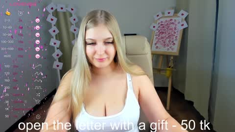 Snapshot of do_u_want_alice chatting on February 9, 2025, 2:17 am Alice online show from February 9, 2025, 2:17 am