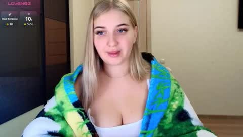 Snapshot of do_u_want_alice chatting on October 24, 2025, 4:42 am Alice online show from October 24, 2025, 4:42 am