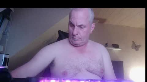 Snapshot of doggy2629 chatting on June 1, 2026, 8:43 pm doggy2629 online show from June 1, 2026, 8:43 pm
