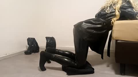 Snapshot of doggy7style chatting on October 1, 2025, 7:09 pm Carolina online show from October 1, 2025, 7:09 pm