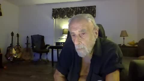 dogluc7 online show from March 2, 2025, 1:26 am