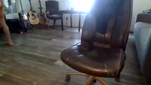 dogluc7 online show from October 6, 2025, 5:10 pm